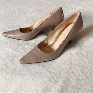 CALVIN KLEIN Leather Heel Pumps Taupe Shoes 8
